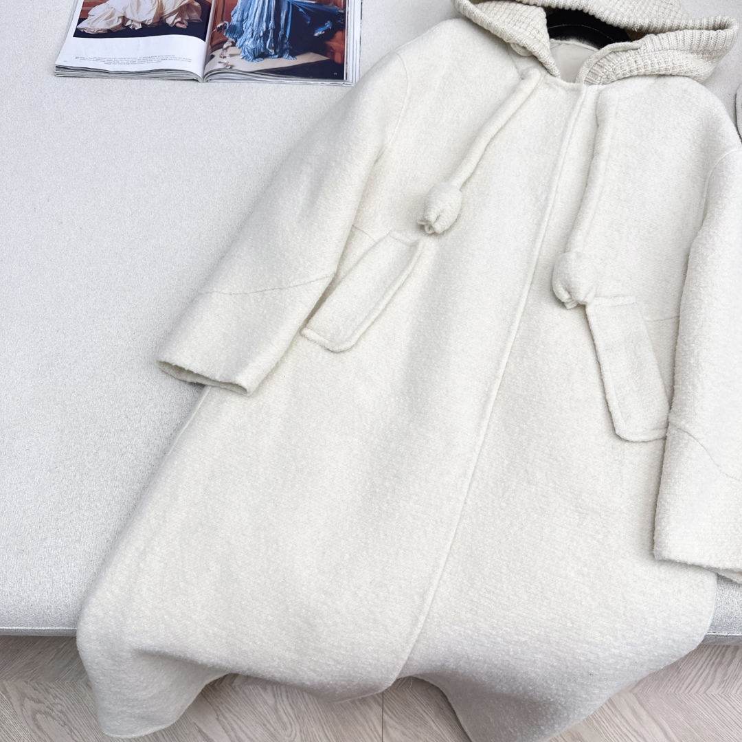 高端原单品质 独家首发 lp🆕 25Ss——秋冬新品 两件套设计针织拼接连帽羽绒内胆双面羊绒大衣🤍 老钱