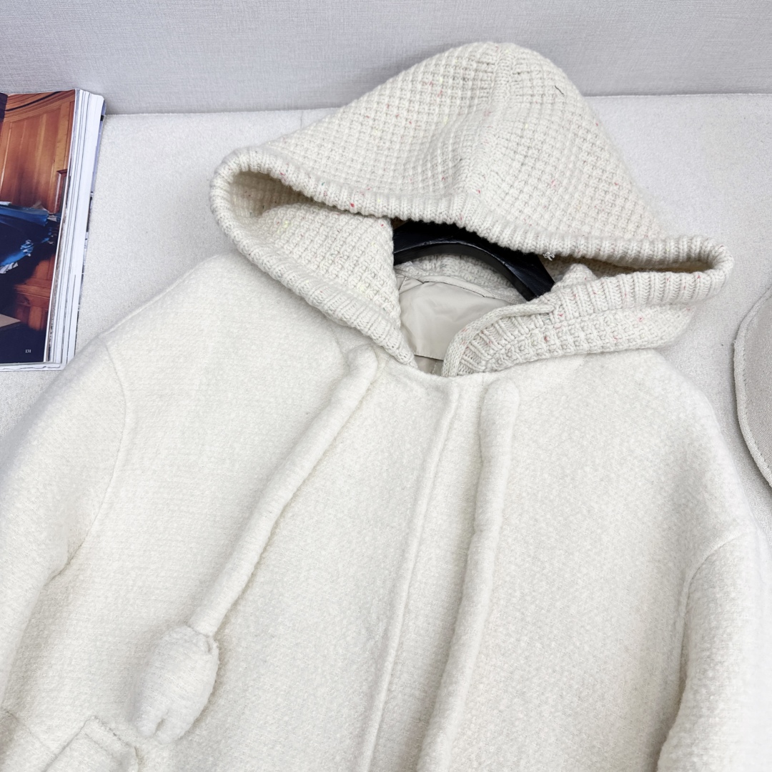 高端原单品质 独家首发 lp🆕 25Ss——秋冬新品 两件套设计针织拼接连帽羽绒内胆双面羊绒大衣🤍 老钱