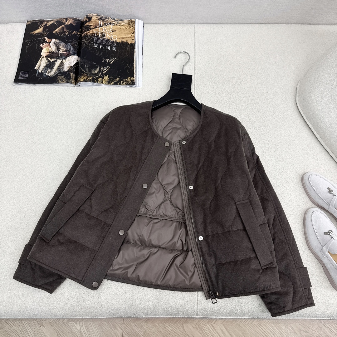 原单品质 lp🆕 25Ss———秋冬新品羊绒短款圆领羽绒服外套🖤经典H宽松版型 立体裁剪优雅知性风 国标