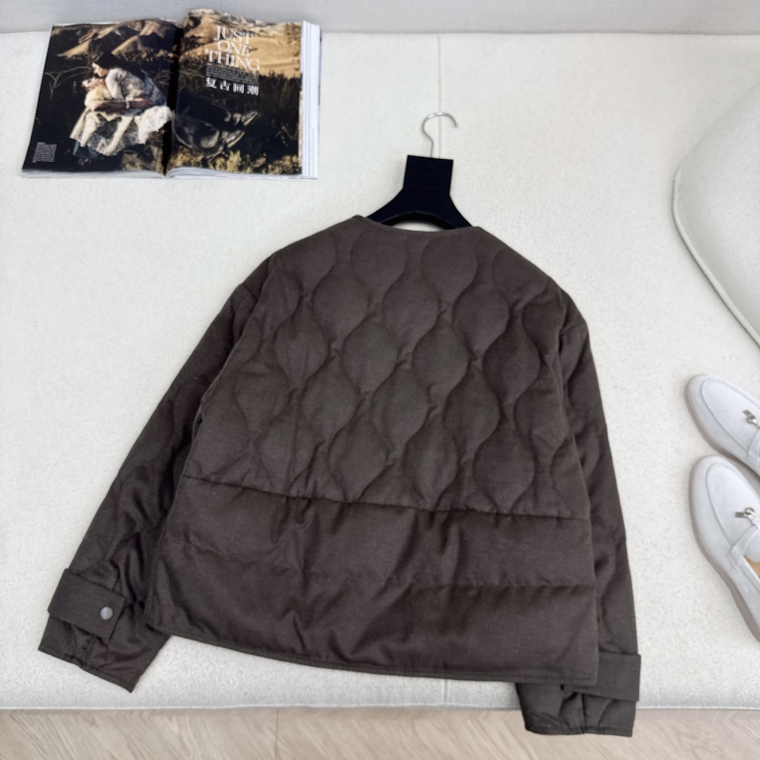 原单品质 lp🆕 25Ss———秋冬新品羊绒短款圆领羽绒服外套🖤经典H宽松版型 立体裁剪优雅知性风 国标
