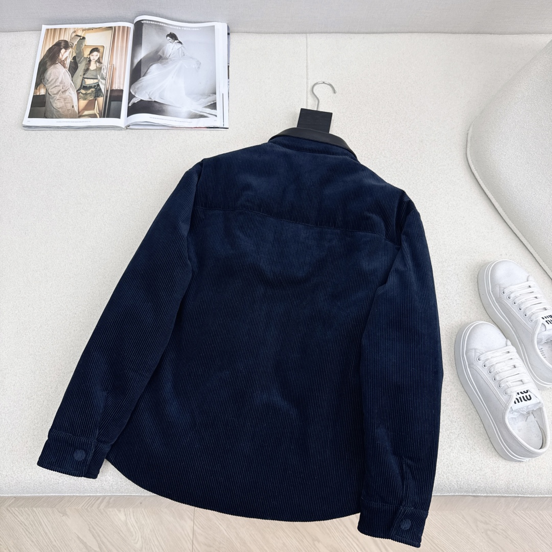 原单品质 MIU 25Ss——秋冬新品 灯芯绒拼皮领衬衣式羽绒服💙yyds减龄少女风 经典立体剪裁H版型