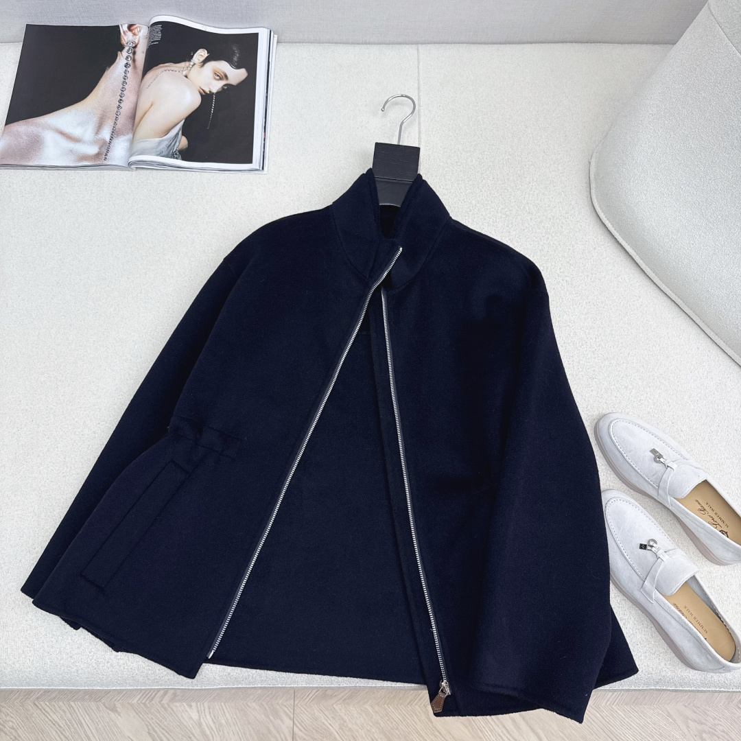 lp🆕 25Ss————秋冬最新款海军蓝立领羊毛羊绒夹克外套🖤简约立领搭配利落拉链 采用双层羊绒羊毛面料