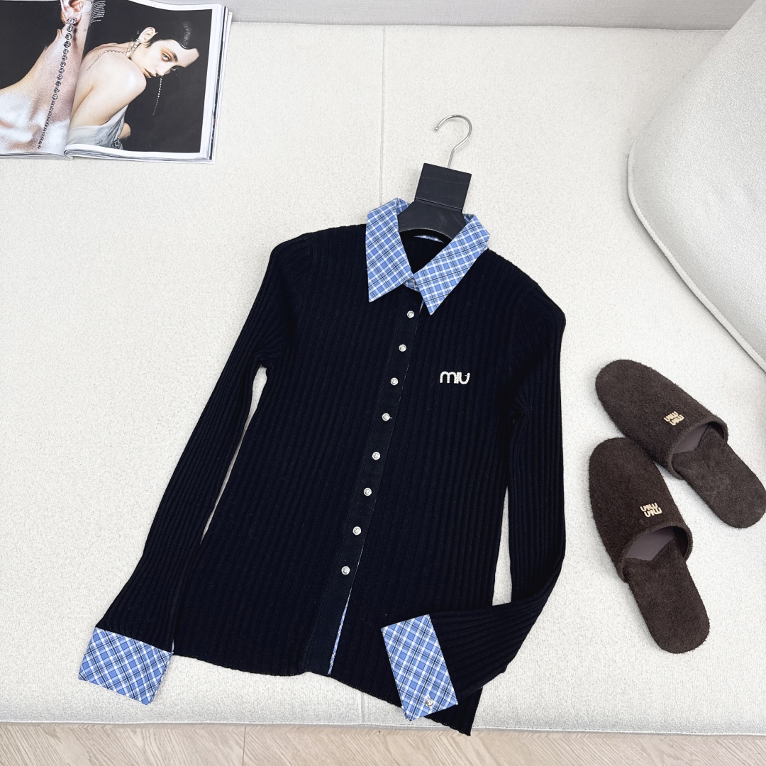 Miu Miu 25SS Plaid Patchwork Knitted Top, Classic Colors, Layered Design 7 cmp i1758346104157 9488 0 5