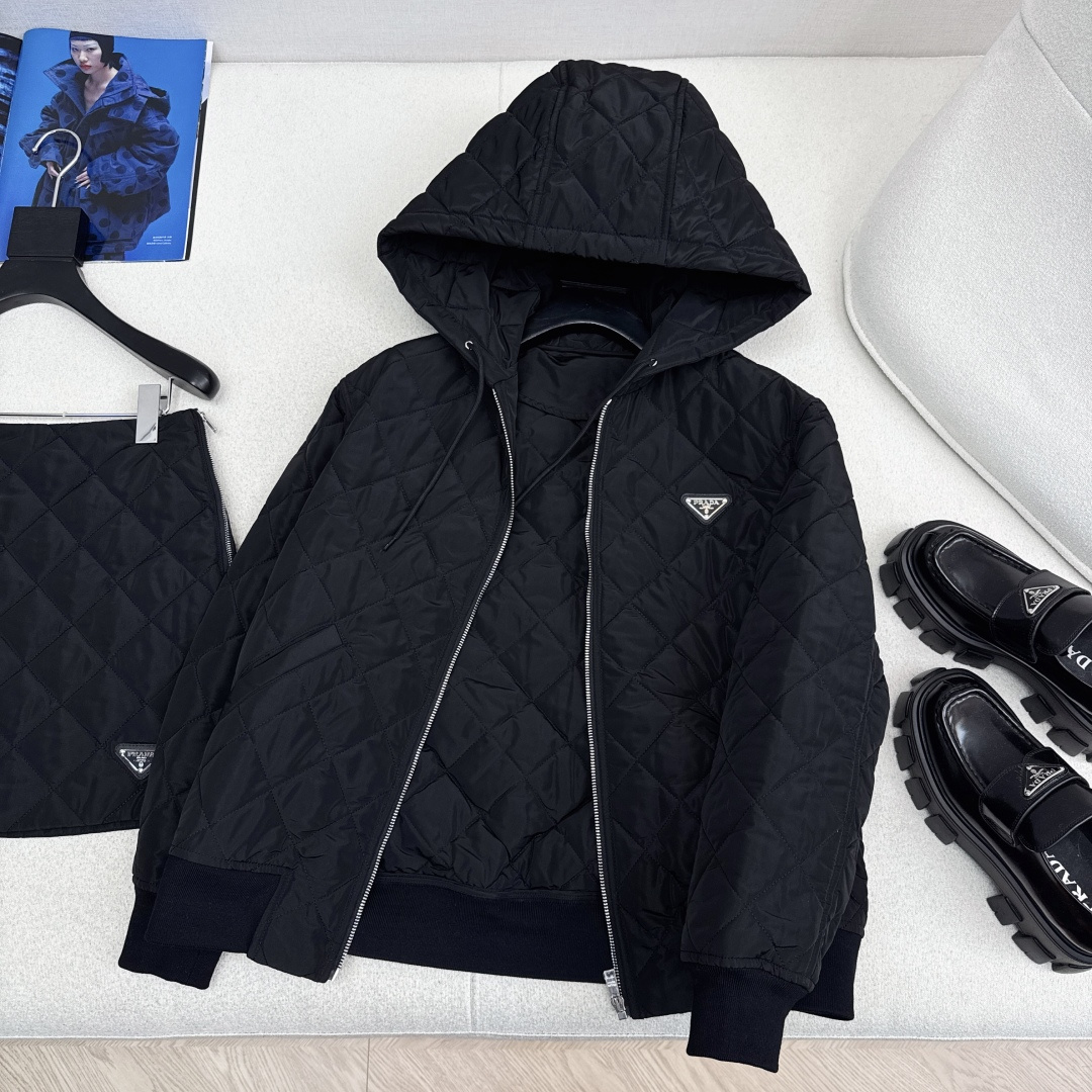 Prada Quilted Nylon Hooded Jacket - Lightweight & Stylish Outerwear 6 cmp i1758350739544 4260 0 5