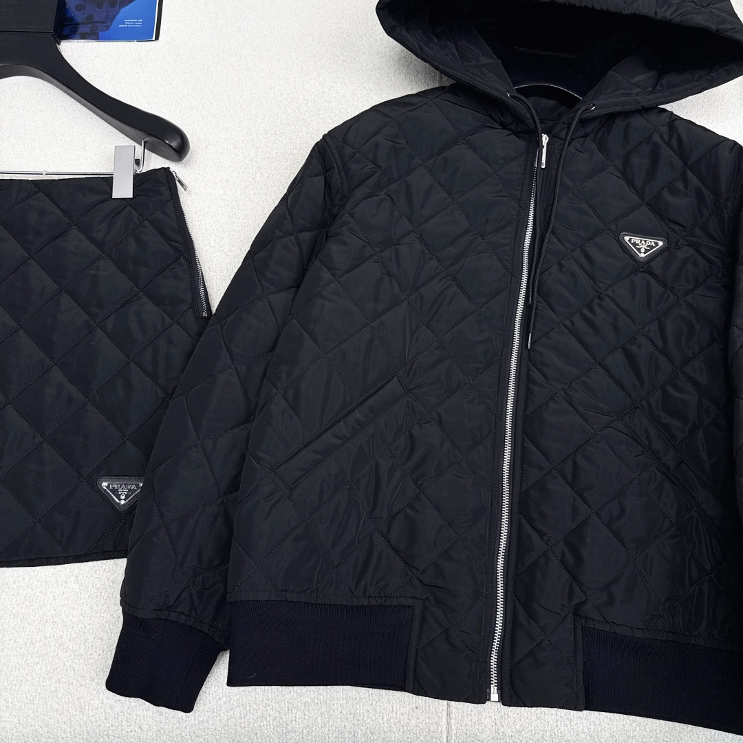 Prada Quilted Nylon Hooded Jacket - Lightweight & Stylish Outerwear 4 cmp i1758350743404 5082 0 3
