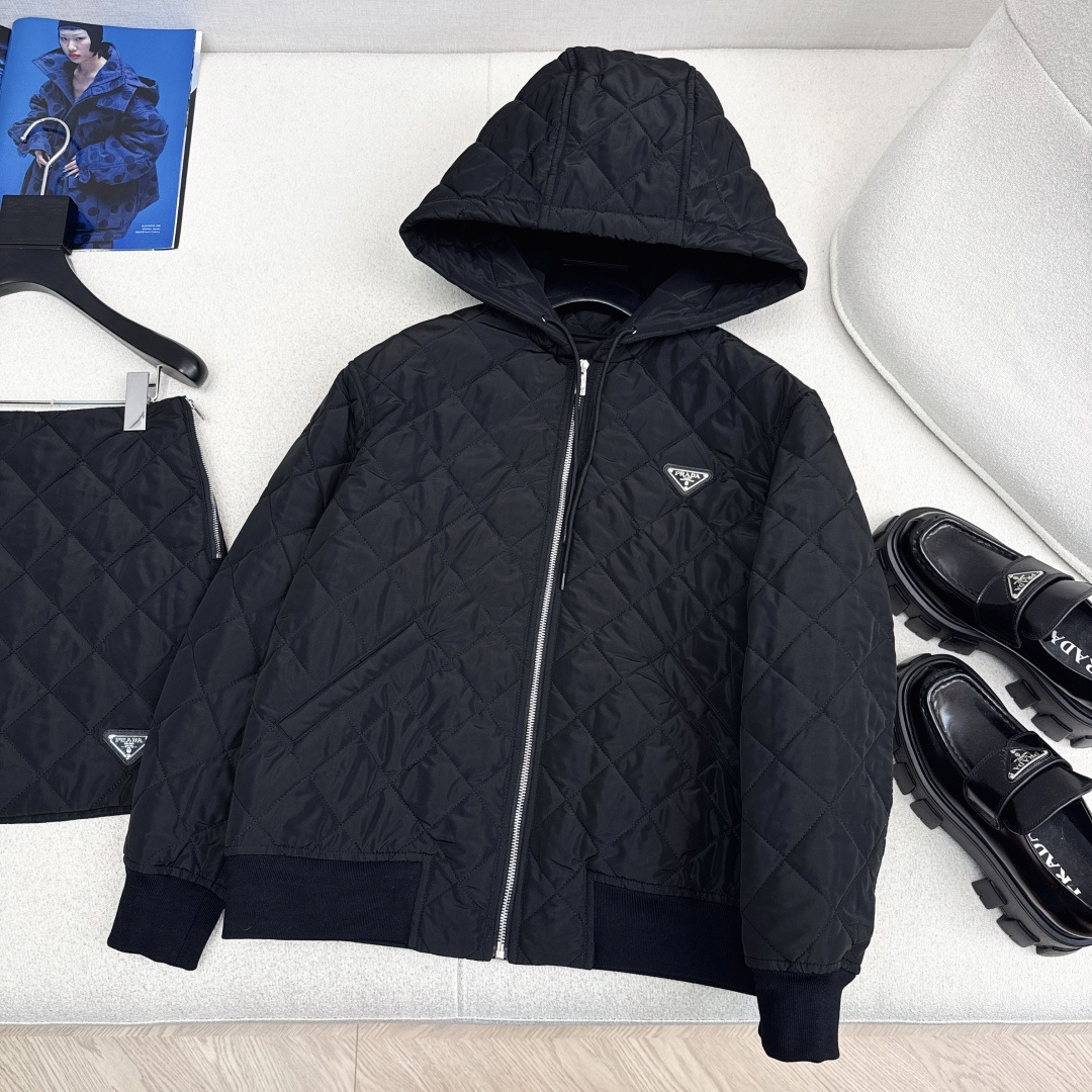 Prada Quilted Nylon Hooded Jacket - Lightweight & Stylish Outerwear