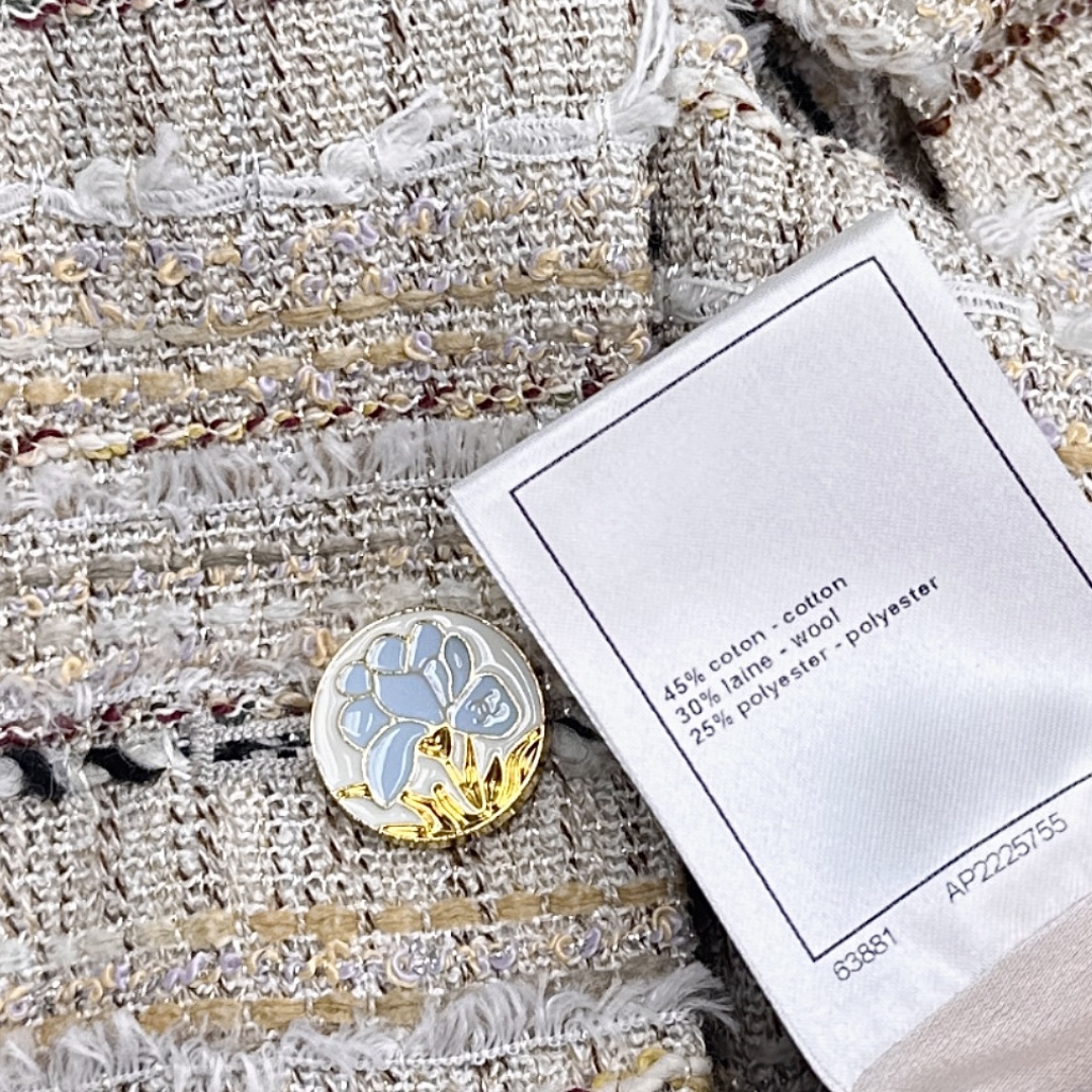 Elegant Chanel Tweed Jacket, Early Autumn Style, Slim Fit with Belt, Size S-L 9 cmp i1758780931052 1516 0 8