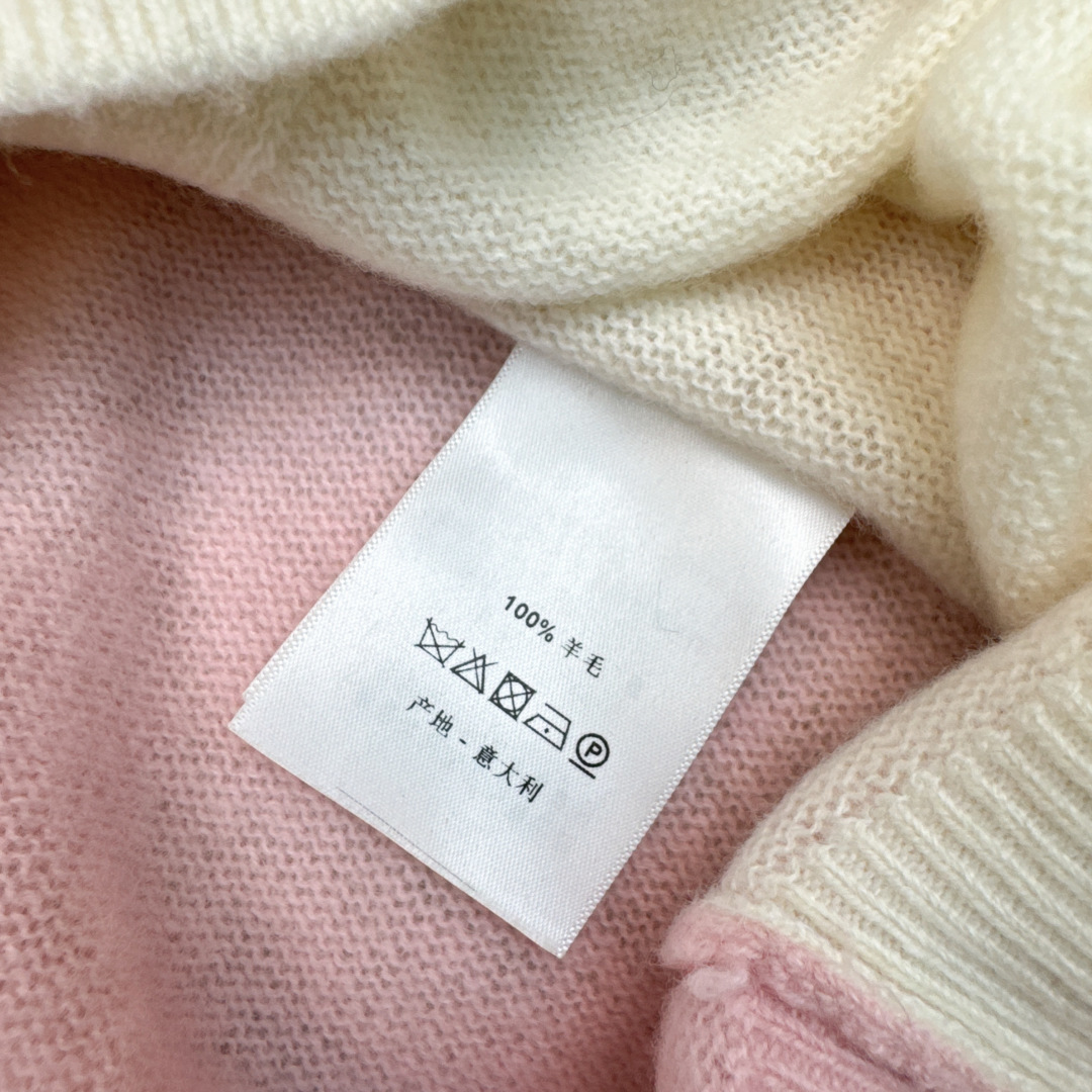 独家款 CD 25Ss———早秋最新款针织套装 🤍撞色做法假两件针织开衫+松紧腰直筒裤 精致美感 整体给