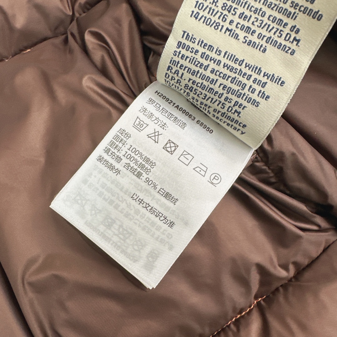 原单品质 MC 25Ss———秋冬新品拼接仿羊羔毛连帽短款羽绒服外套 🧡立体剪裁版型设计 时髦又帅气 国