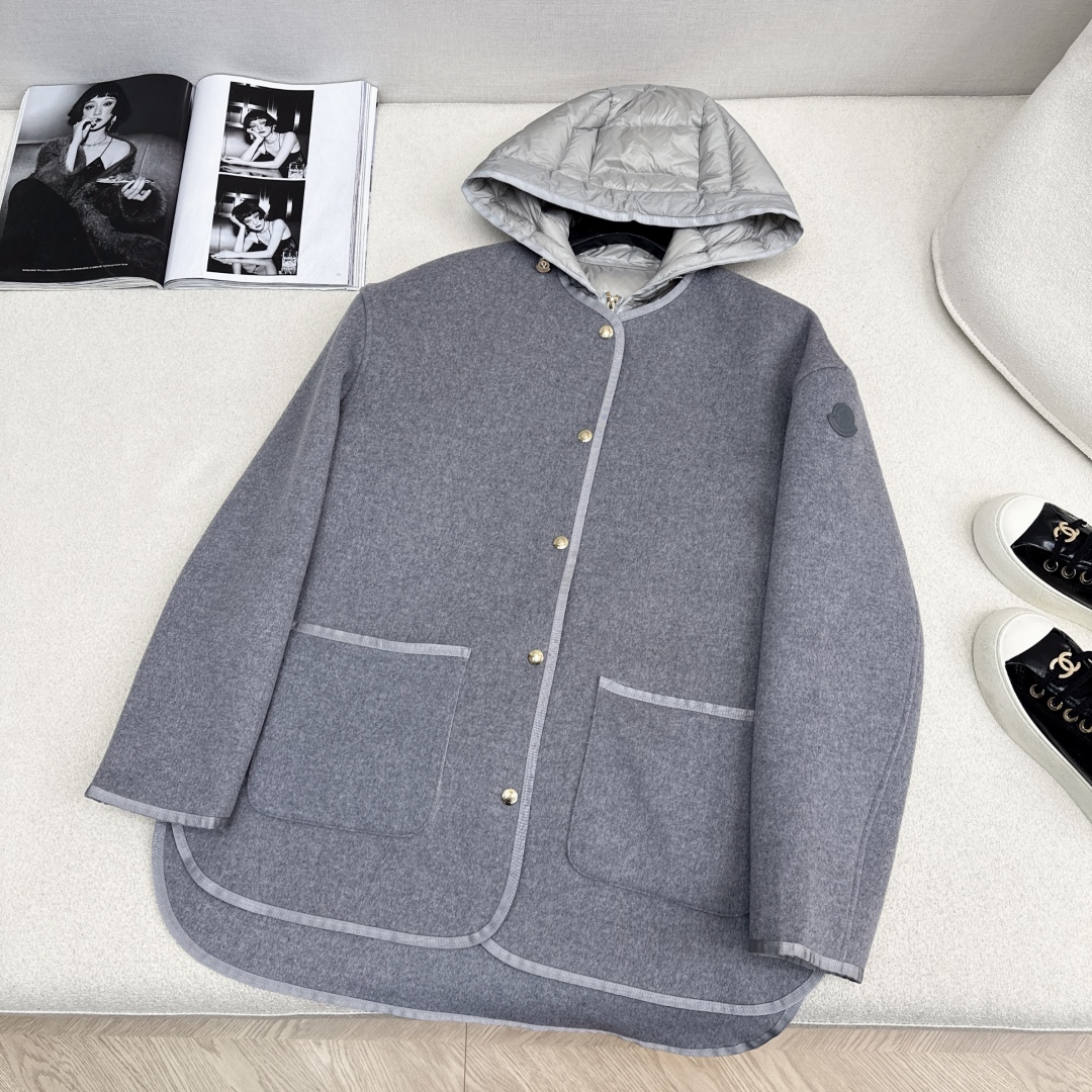 高端原单品质 MC 25Ss——秋冬新品两件套设计连帽羽绒内胆马甲双面羊绒大衣🖤 老钱风穿搭 经典H宽松