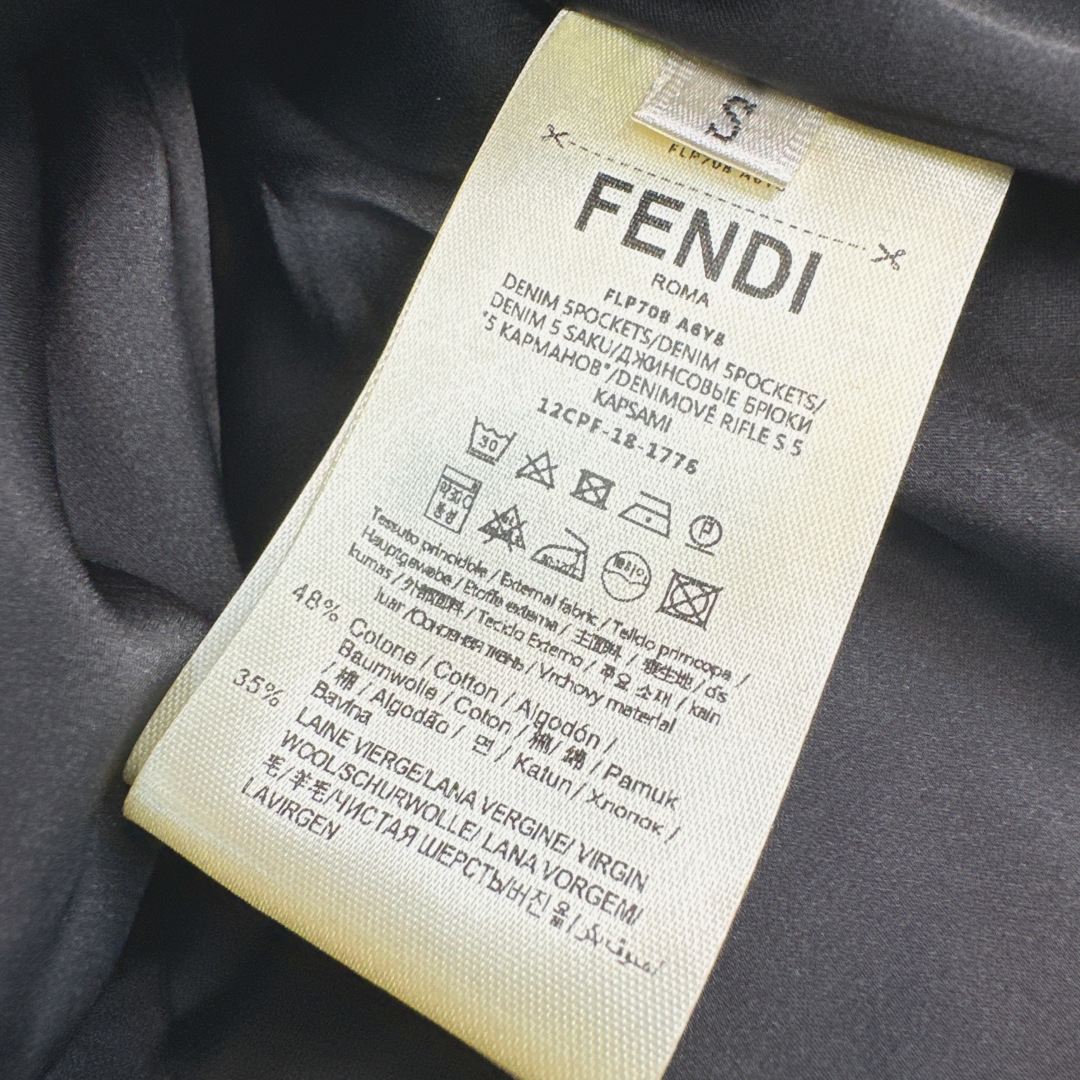 独家首发 FD 25Ss————秋冬最新款百搭黑色系鱼尾无袖连衣裙🖤荷叶边鱼尾裙摆的优雅碰撞出高级质感 