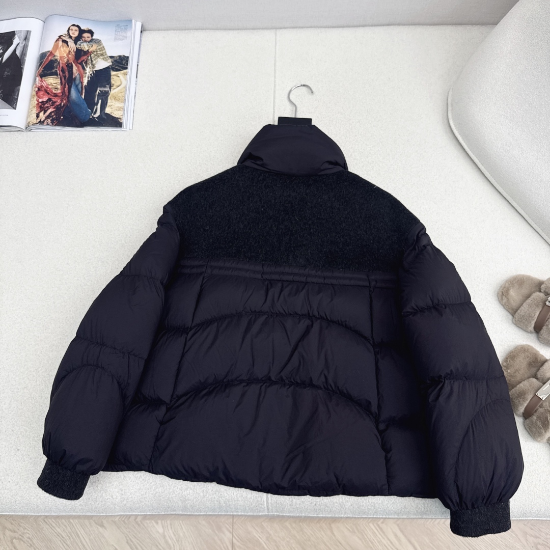Max 25Ss———秋冬最新款双面羊绒拼接短款羽绒服外套🖤经典H宽松版型 立体裁剪优雅知性风 国标90