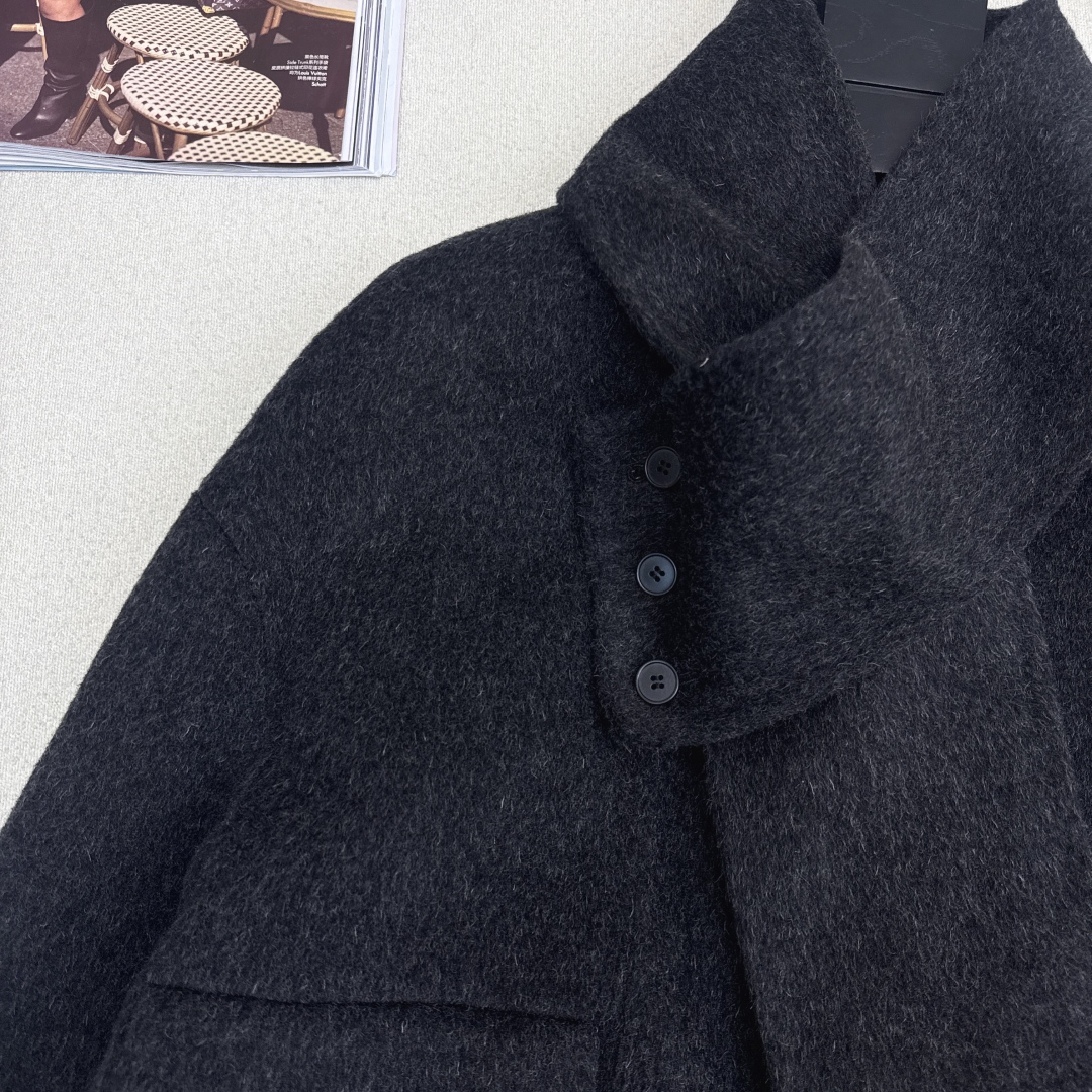 Max 25Ss———秋冬最新款双面羊绒拼接短款羽绒服外套🖤 配送可拆卸流苏围巾 立体裁剪优雅知性风 国