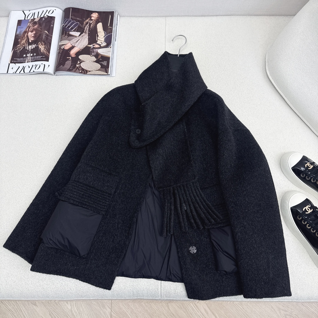 Max 25Ss———秋冬最新款双面羊绒拼接短款羽绒服外套🖤 配送可拆卸流苏围巾 立体裁剪优雅知性风 国