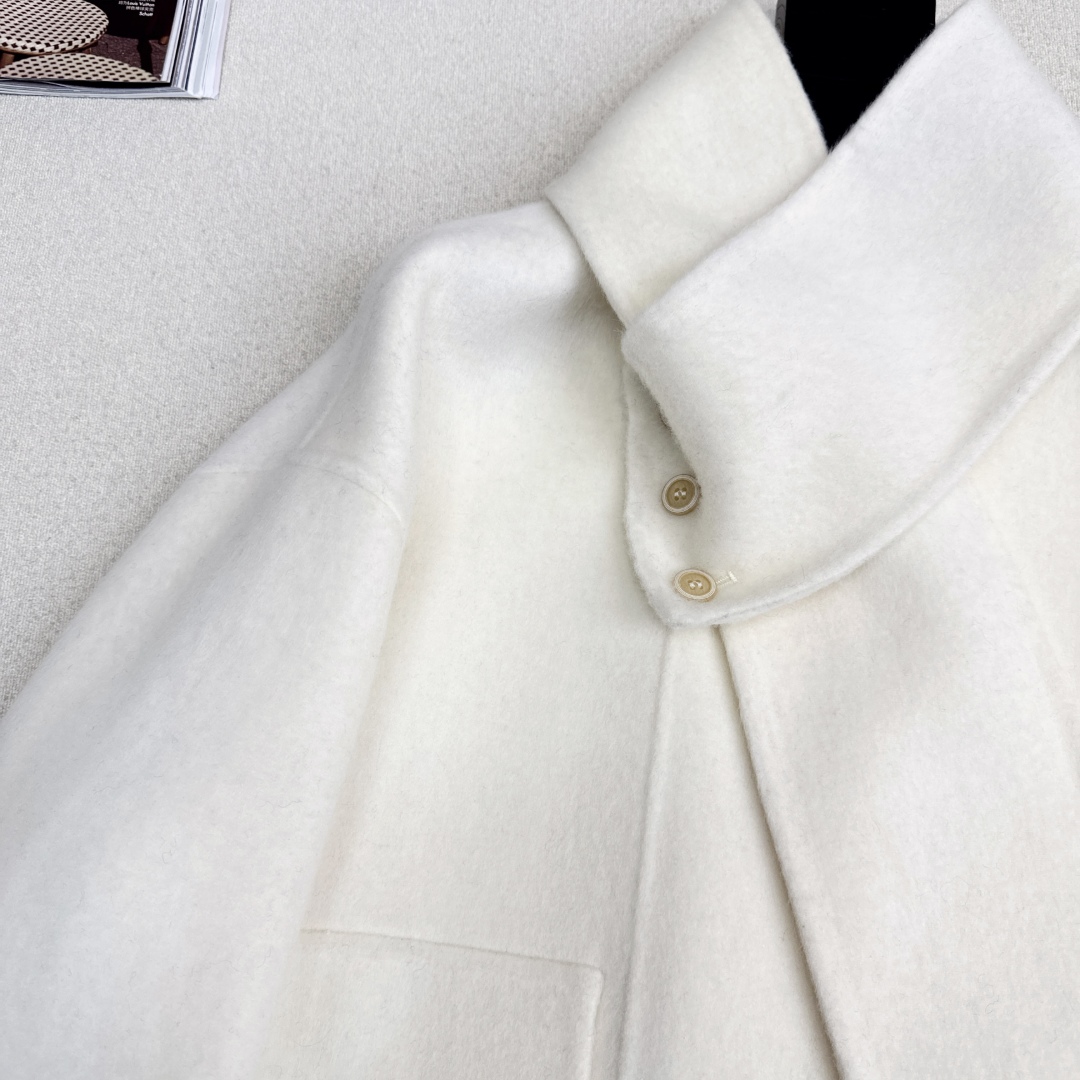 Max 25Ss———秋冬最新款双面羊绒拼接短款羽绒服外套🖤 配送可拆卸流苏围巾 立体裁剪优雅知性风 国