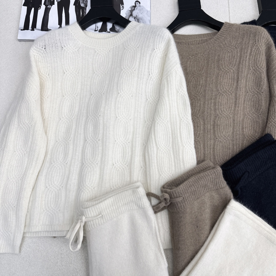 独家款～ lp🆕 25Ss———早秋最新款慵懒时髦羊毛套装 🤍立体提织圆领毛衣+松紧腰直筒裤 精致美感 