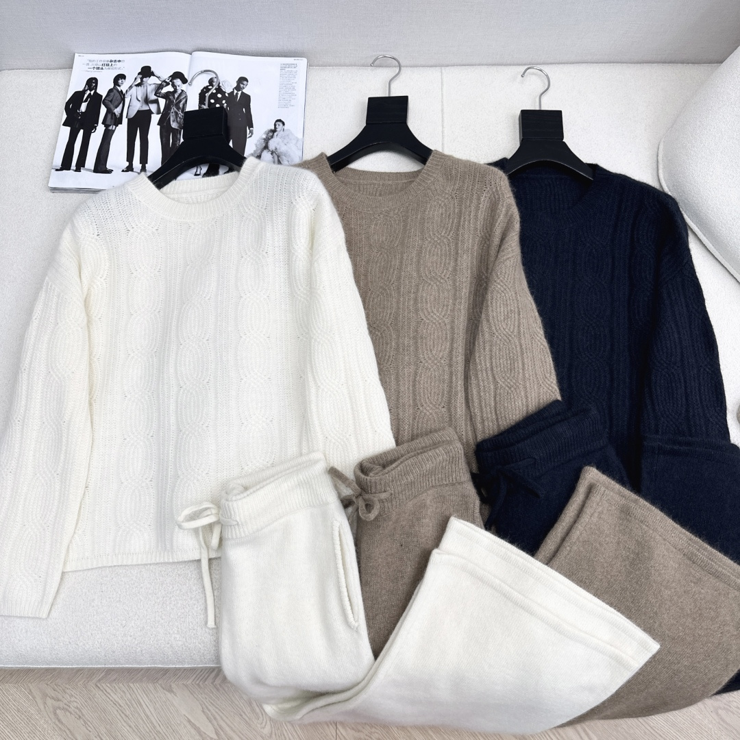 独家款～ lp🆕 25Ss———早秋最新款慵懒时髦羊毛套装 🤍立体提织圆领毛衣+松紧腰直筒裤 精致美感 