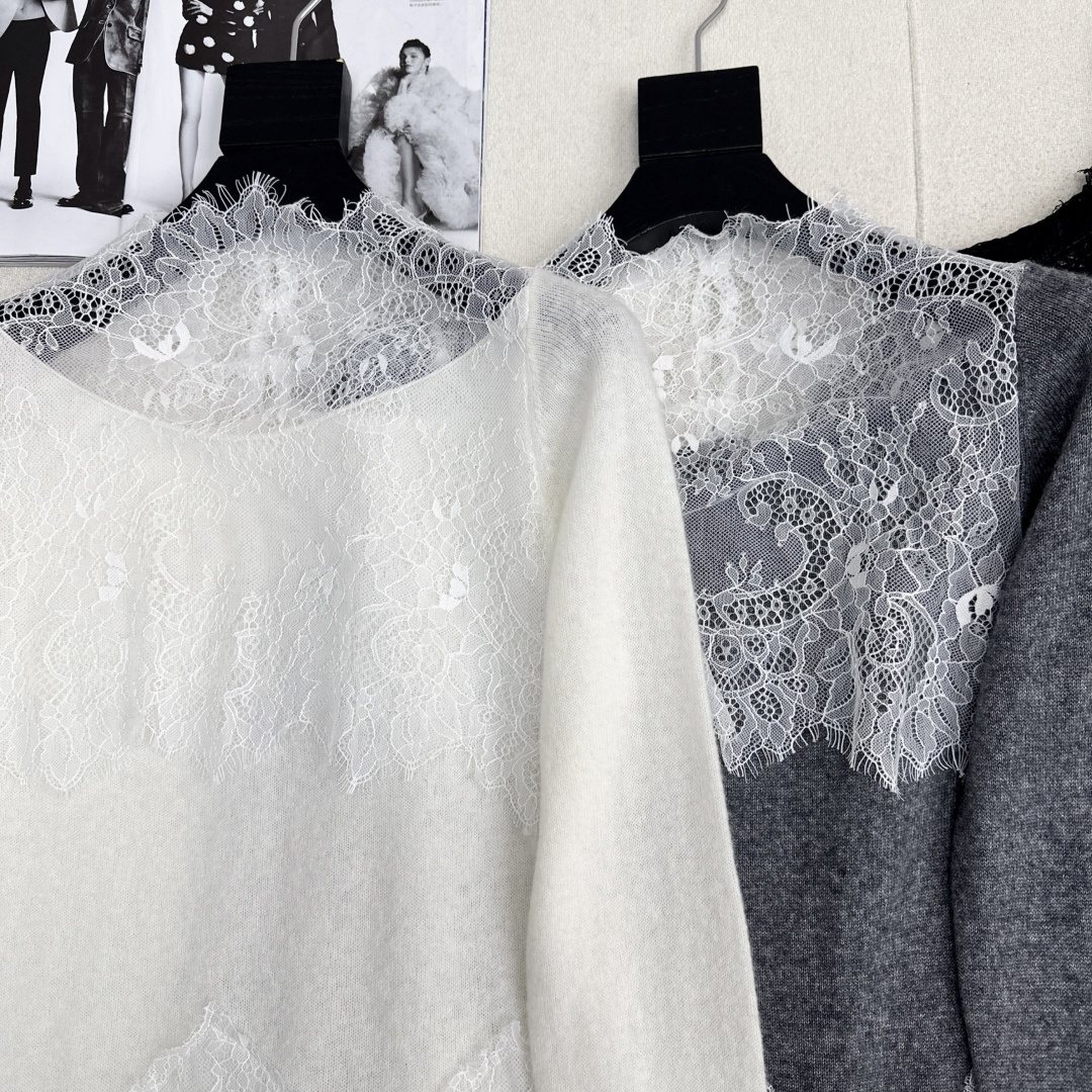 Es 25Ss————早秋最新款蕾丝拼接长袖毛衣🤍 百分百优质羊毛面料 精致拼接蕾丝花边若隐若现的透肤 