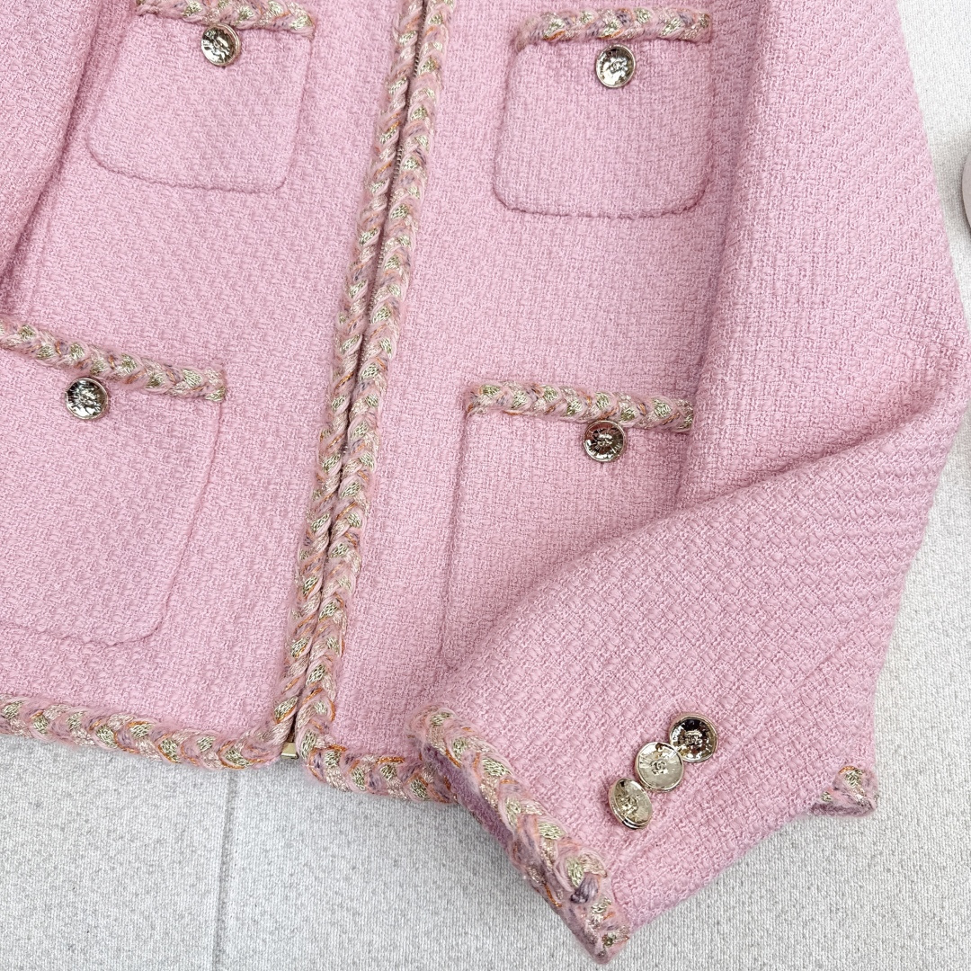 特价🉐️❗️SM❗️不退不换❗️独家款～ C家 25Ss————秋冬最新款名媛风气质粗呢套装 🩷敲有气场