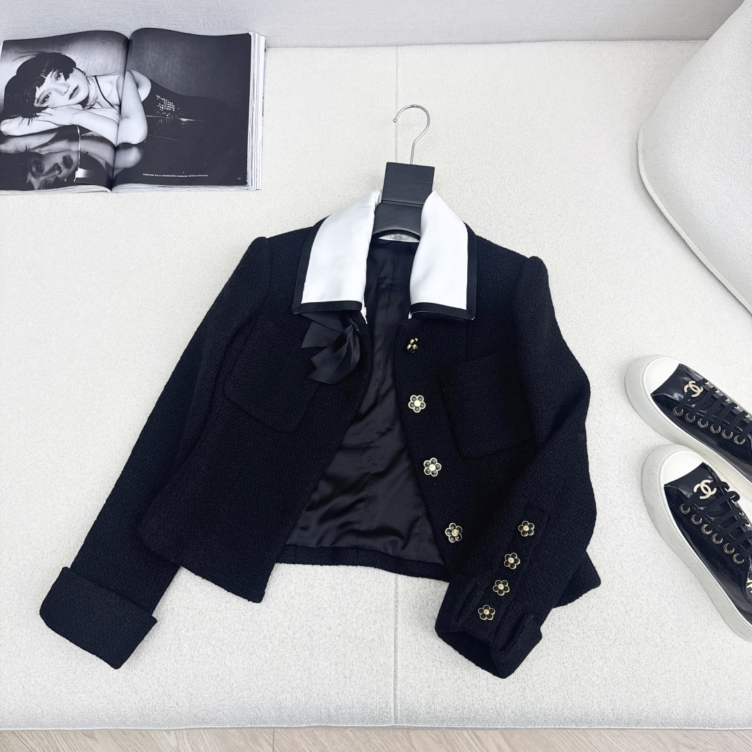 特价🉐️ ❗️现货齐码❗️不退不换❗️精致感小外套 C家 25Ss————秋冬最最新款撞色翻领外套 🖤富