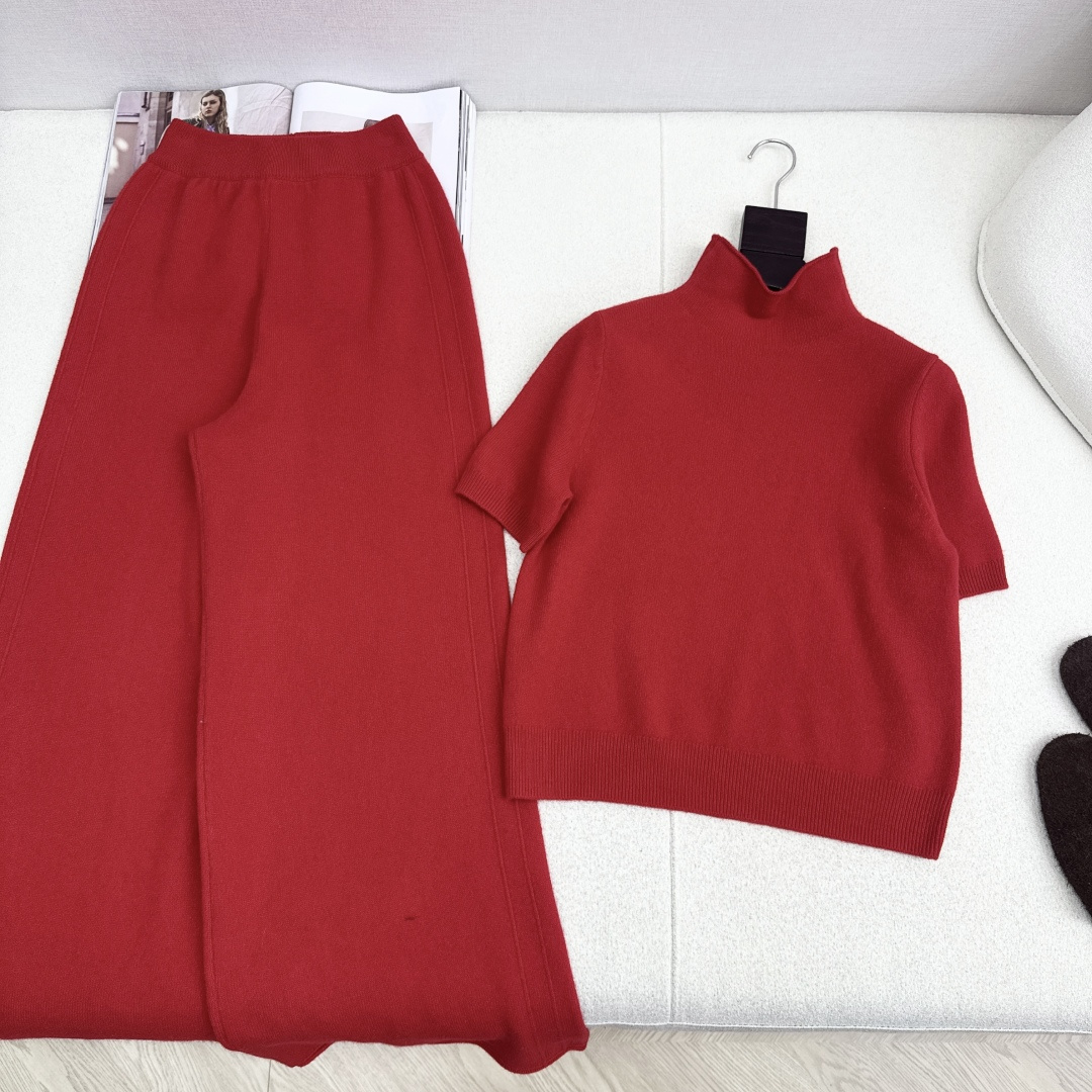独家款～ Row 25Ss———秋冬最新款极简风羊毛套装♥️高领短袖针织毛衣+松紧腰直筒裤 加厚百分百羊