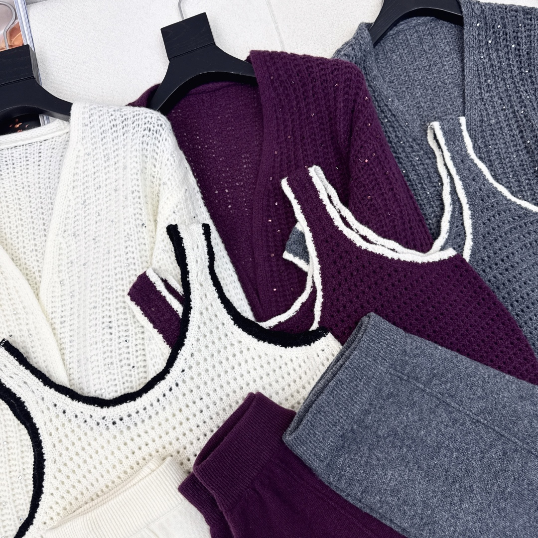 独家款 Bc 25Ss———早秋最新款慵懒极简风套装 🖤撞色边无袖背心+宽松开衫+松紧腰直筒裤 精致美感