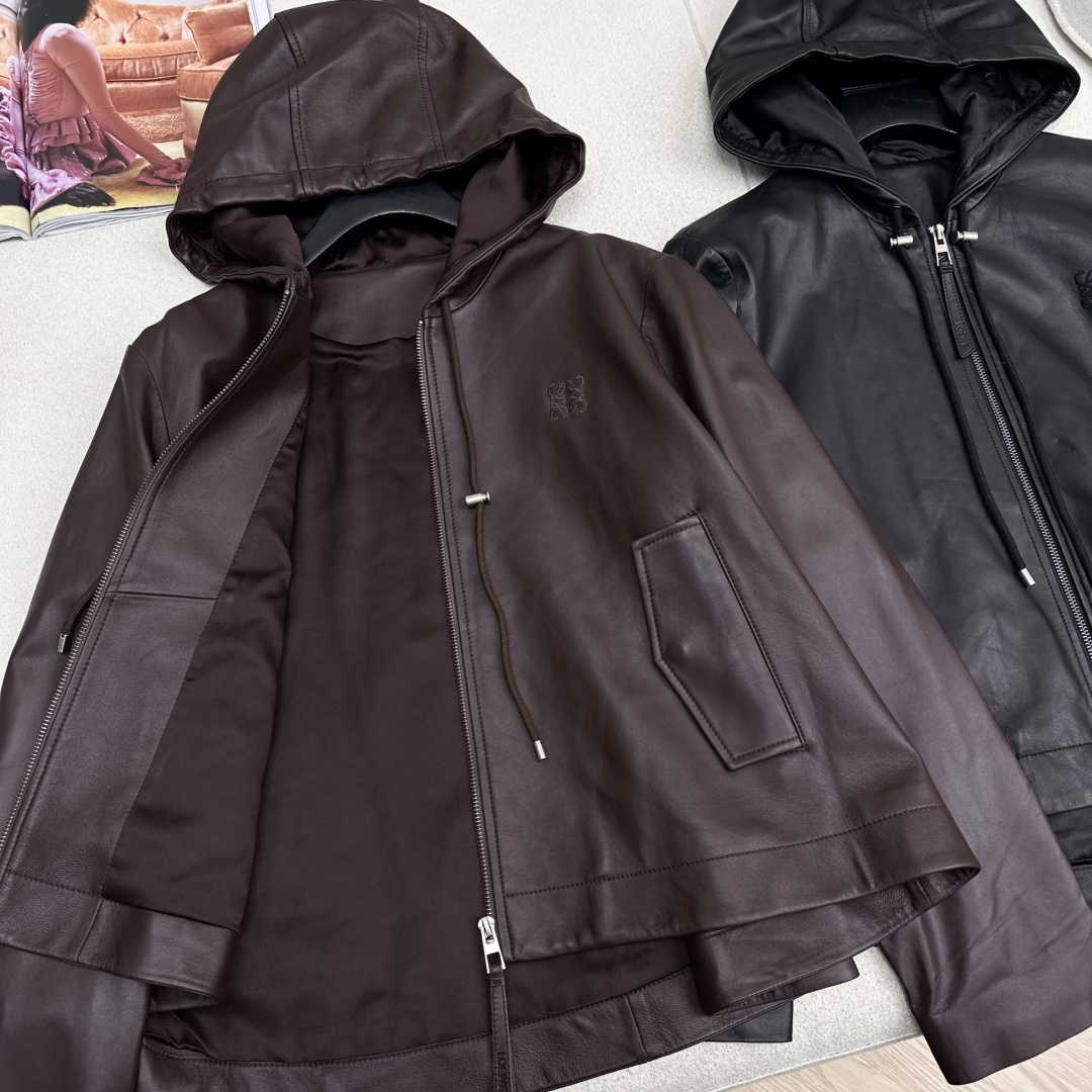 Loe 26Ss———秋冬最新款时髦小羊皮套装🖤连帽外套+松紧腰短裤 定制进口百分百小羊皮面料 质感高级