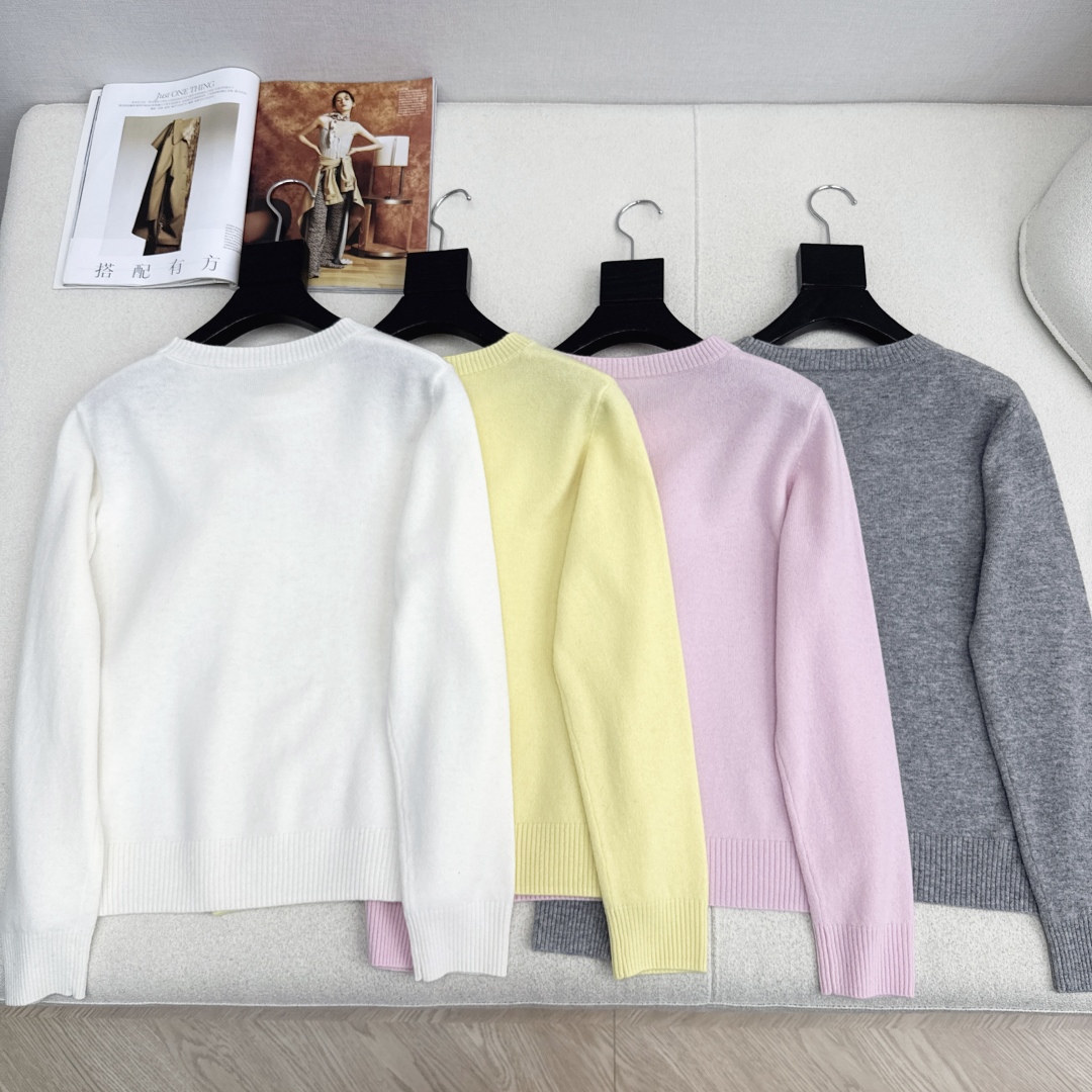 Miu Miu Embroidered Logo Knit Sweater - Classic & Versatile 9 cmp i1759380264285 5276 0 7