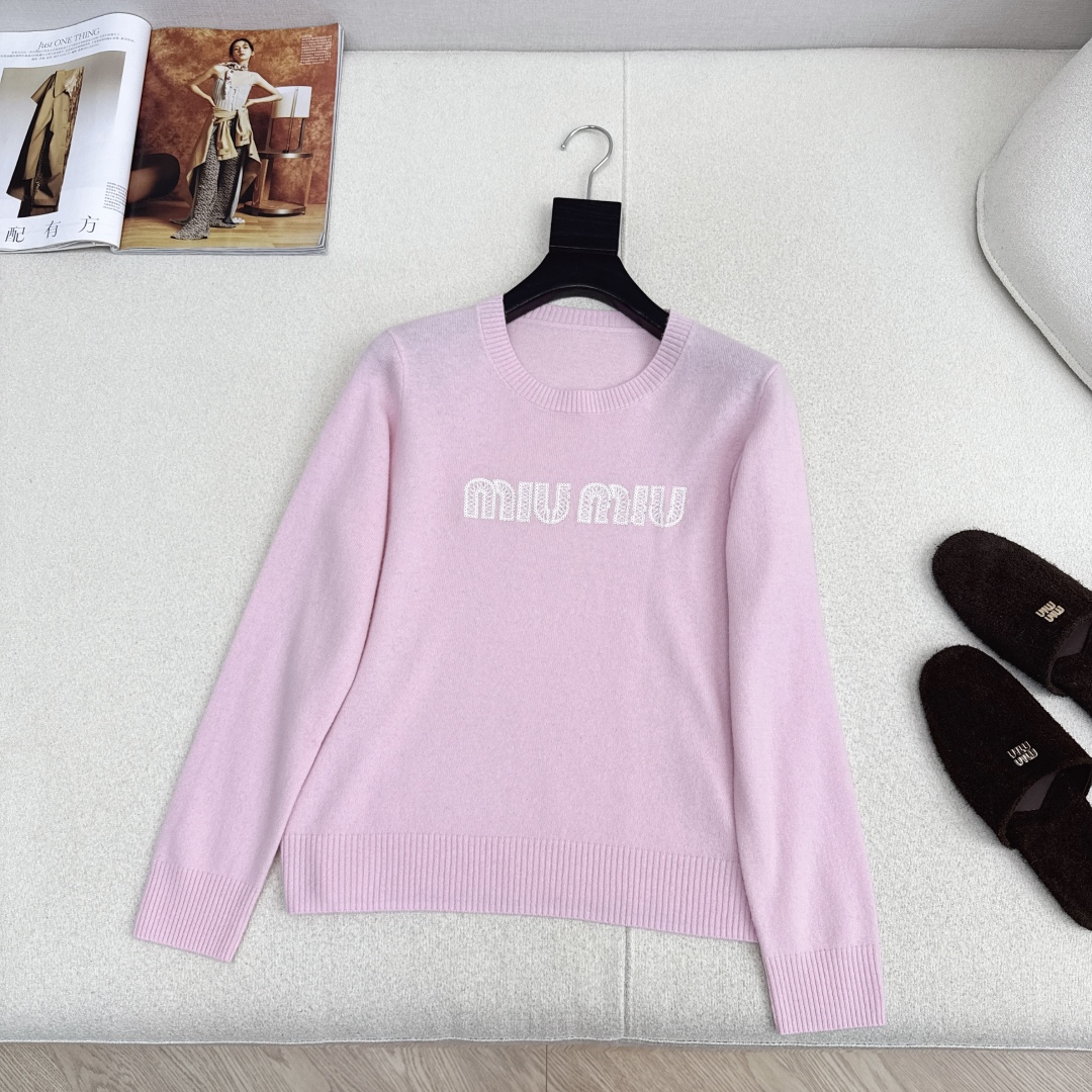 Miu Miu Embroidered Logo Knit Sweater - Classic & Versatile 6 cmp i1759380264287 575 0 4