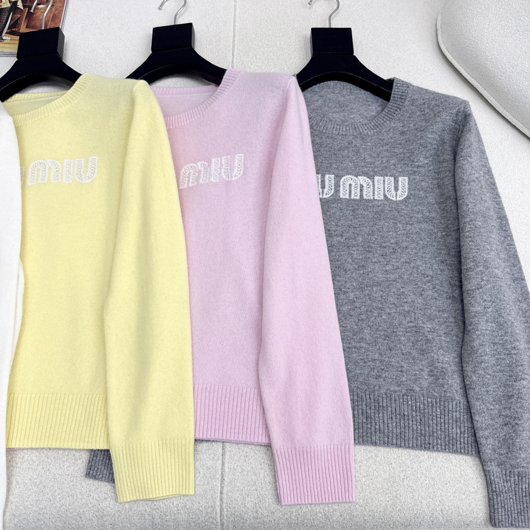 Miu Miu Embroidered Logo Knit Sweater - Classic & Versatile 3 cmp i1759380264292 8112 0 1