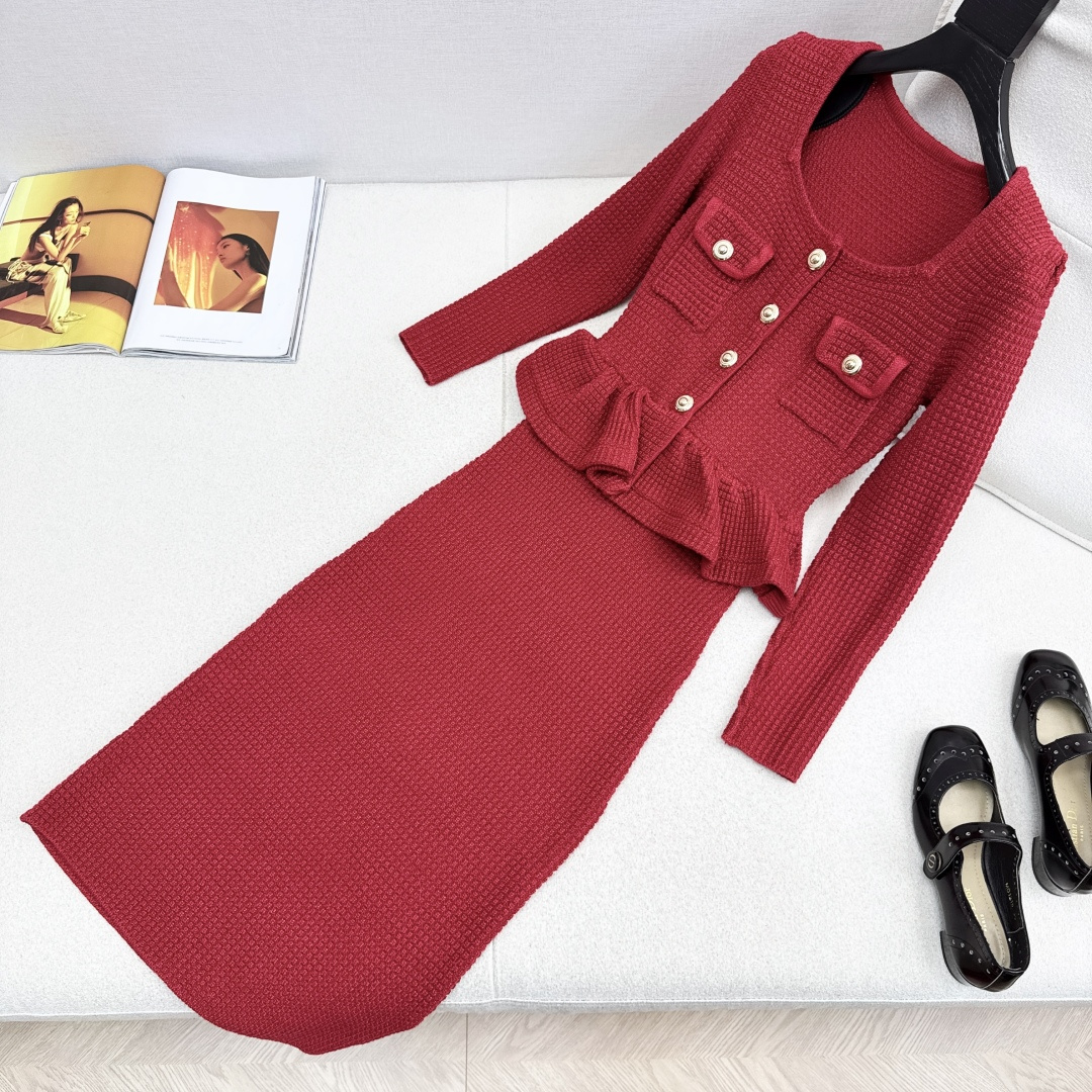 独家首发 SSs———秋冬最新款假两件做法包臀连衣裙 🖤修身款淑女裙子 真的超温柔 正式场合或者日常都可