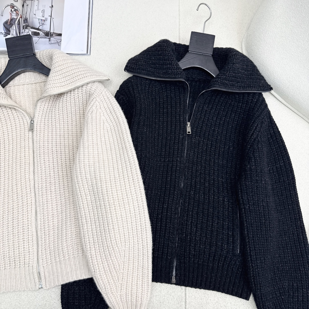 LM 25Ss————秋冬最新款高定羊绒拉链外套🖤秋冬时髦利落街头感 复古镰刀袖 重磅克重羊毛纱线 意大