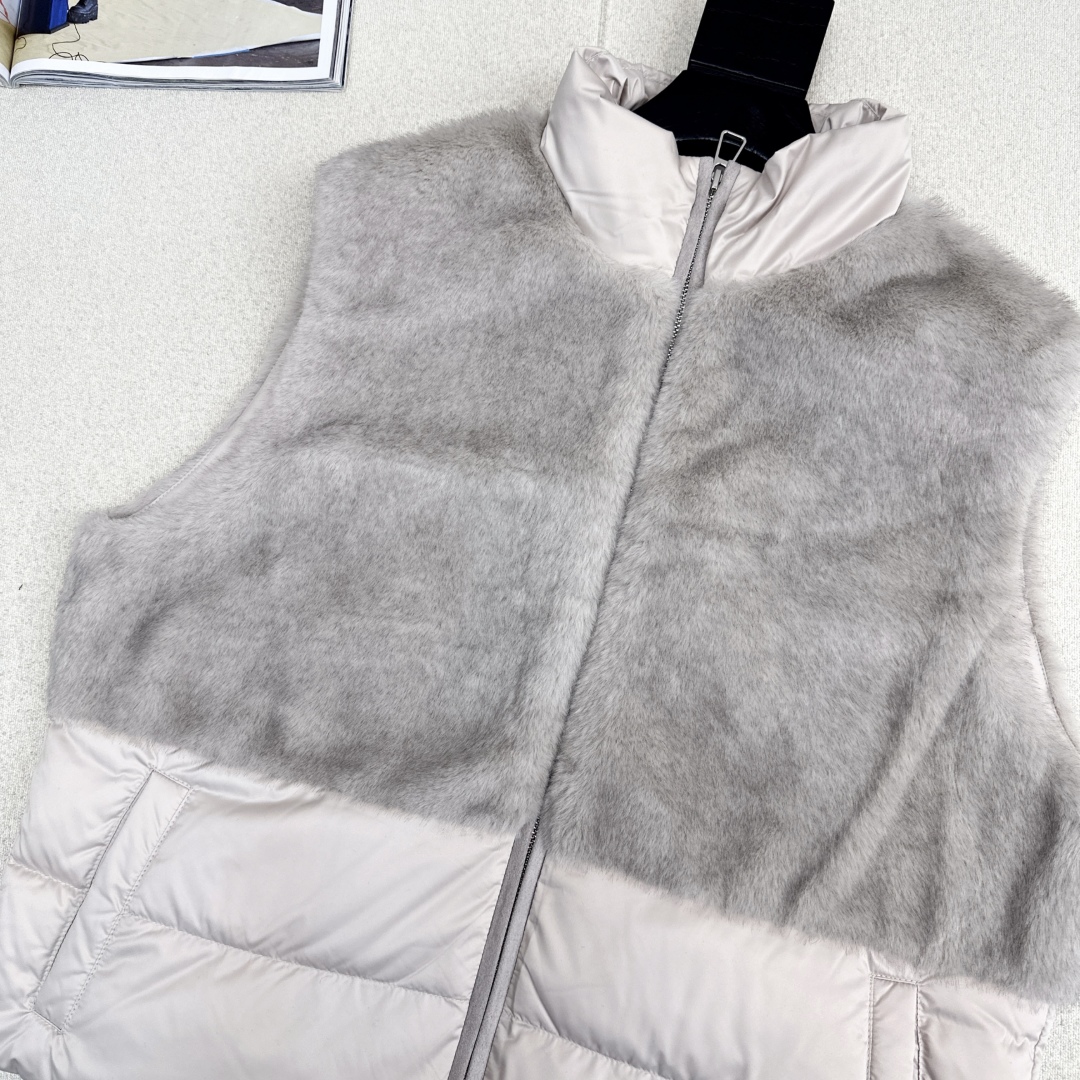 lp🆕 25Ss———秋冬最新拼接环保毛立领羽绒马甲外套🤍微宽松版型剪裁上身效果超赞 女神必备 百搭时髦