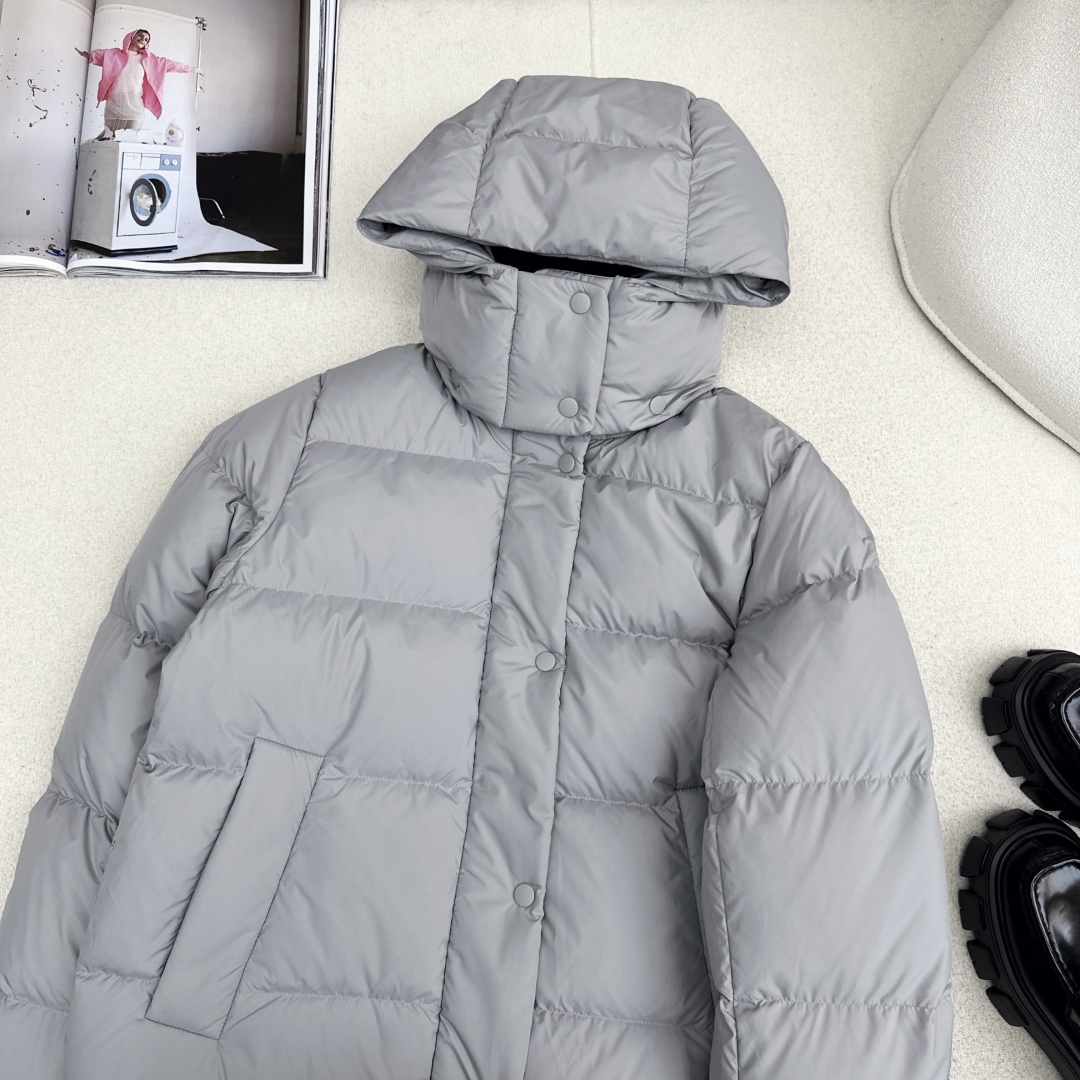 LULUL*MON 25ss———秋冬新款泡芙五格羽绒服💜 SoftMatte™ 面料 国标90白鸭绒填
