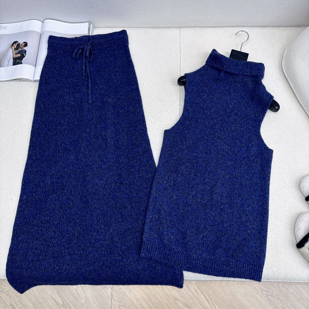 独家款 lp🆕 25Ss———早秋最新款针织套装 🤎高领无袖毛衣+松紧腰半裙 精致美感 整体给人感觉特别