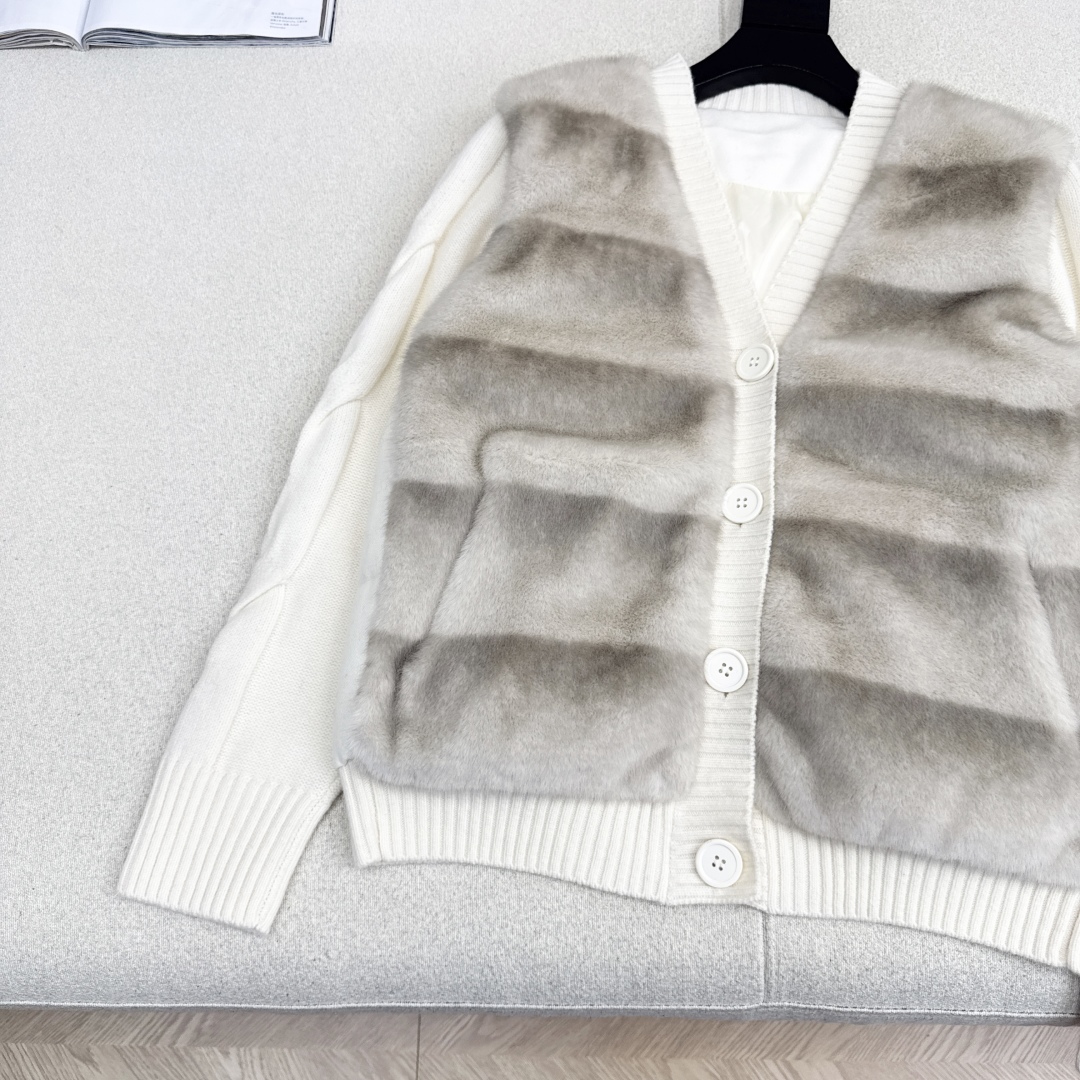 独家款～lp🆕 25Ss————秋冬最新款V领针织拼接羽绒服🤍定制羊毛呢面料+羊毛针织面料+环保仿水貂皮
