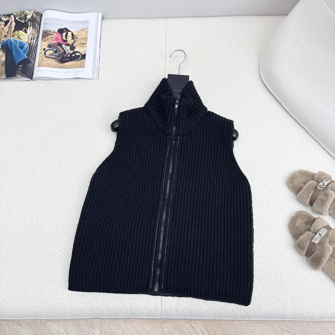 原单品质 lp🆕 25Ss———秋冬最新款拼接针织立领羽绒马甲 🤍小立领立体剪裁版型设计 国标90白鹅绒