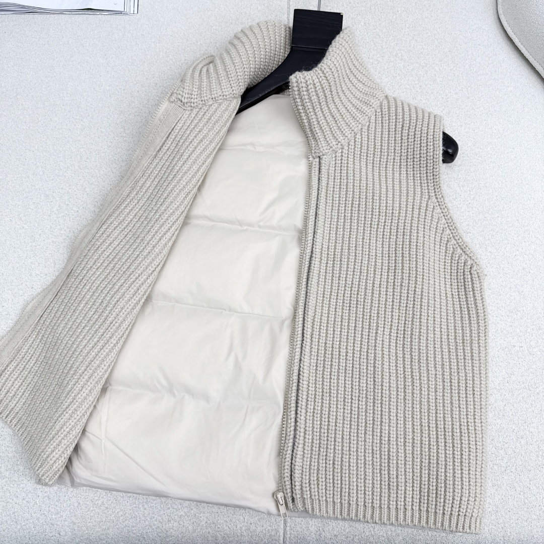 原单品质 lp🆕 25Ss———秋冬最新款拼接针织立领羽绒马甲 🤍小立领立体剪裁版型设计 国标90白鹅绒