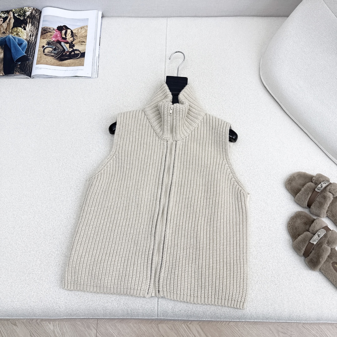 原单品质 lp🆕 25Ss———秋冬最新款拼接针织立领羽绒马甲 🤍小立领立体剪裁版型设计 国标90白鹅绒