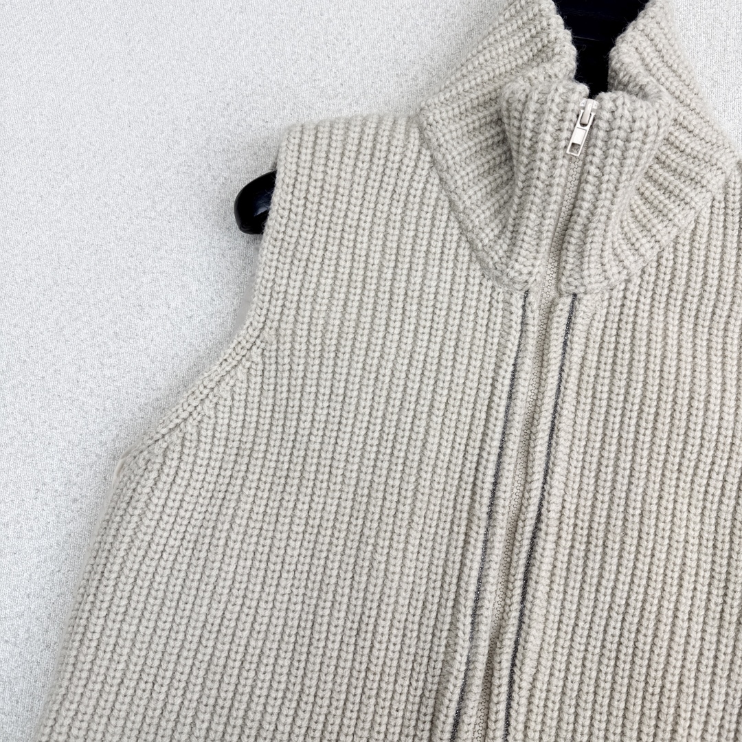 原单品质 lp🆕 25Ss———秋冬最新款拼接针织立领羽绒马甲 🤍小立领立体剪裁版型设计 国标90白鹅绒