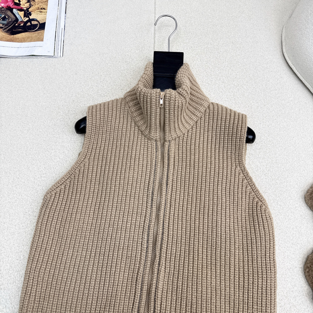 原单品质 lp🆕 25Ss———秋冬最新款拼接针织立领羽绒马甲 🤍小立领立体剪裁版型设计 国标90白鹅绒