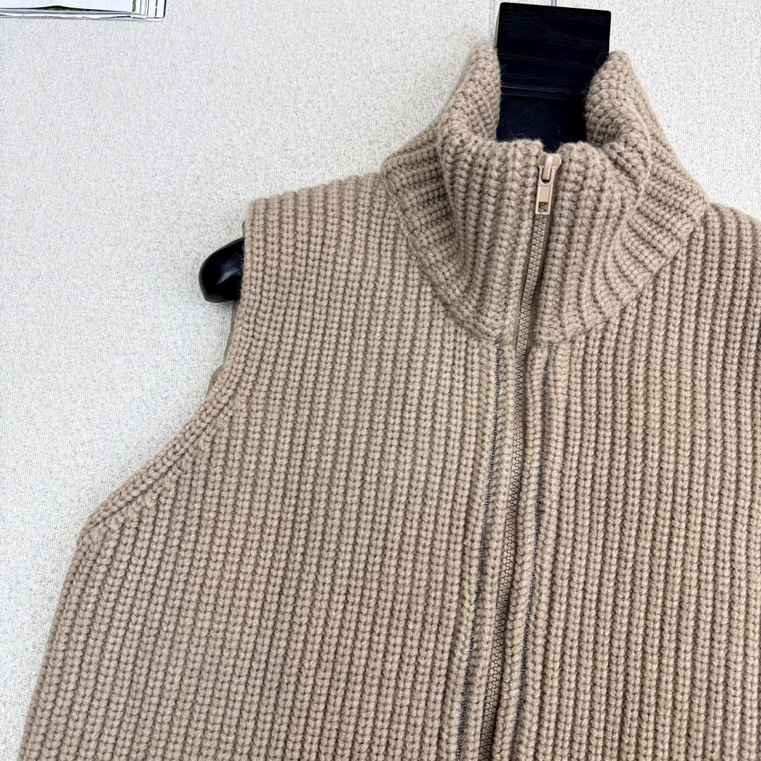 原单品质 lp🆕 25Ss———秋冬最新款拼接针织立领羽绒马甲 🤍小立领立体剪裁版型设计 国标90白鹅绒