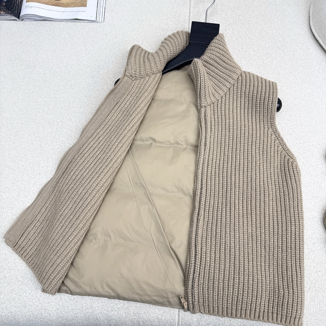 原单品质 lp🆕 25Ss———秋冬最新款拼接针织立领羽绒马甲 🤍小立领立体剪裁版型设计 国标90白鹅绒
