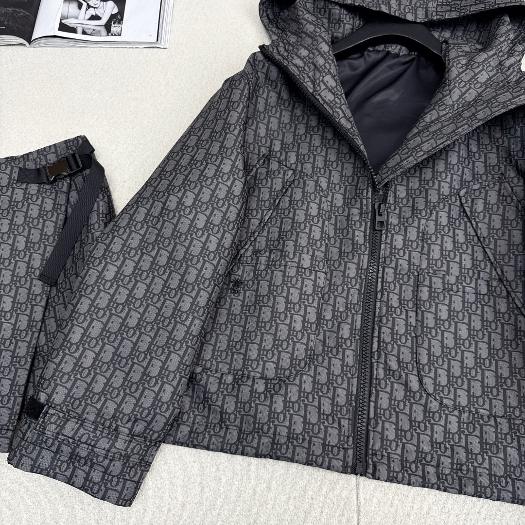 CD 25Ss————春夏最新款MissD 系列经典老花翻领夹克外套🖤进口科技塔夫绸 Oblique提花