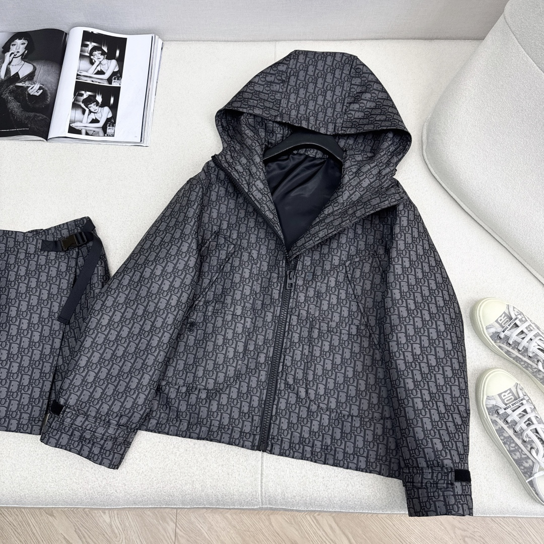 CD 25Ss————春夏最新款MissD 系列经典老花翻领夹克外套🖤进口科技塔夫绸 Oblique提花