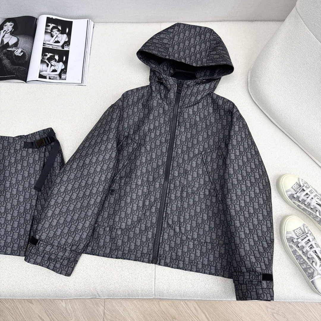 CD 25Ss————春夏最新款MissD 系列经典老花翻领夹克外套🖤进口科技塔夫绸 Oblique提花