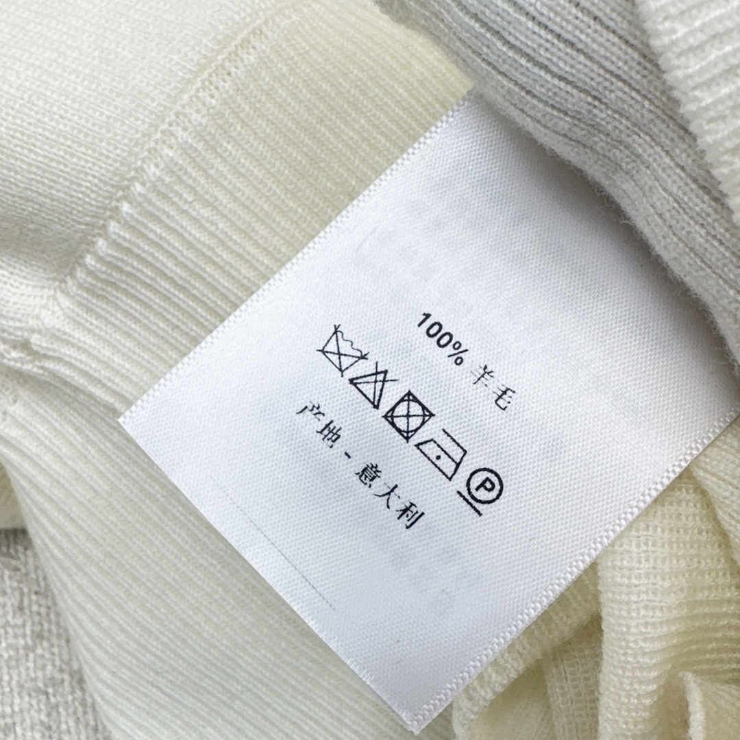 Women's V-Neck Wool Blend Knit Top - Slim Fit, Comfortable Layering 10 cmp i1761502551052 6432 0 8