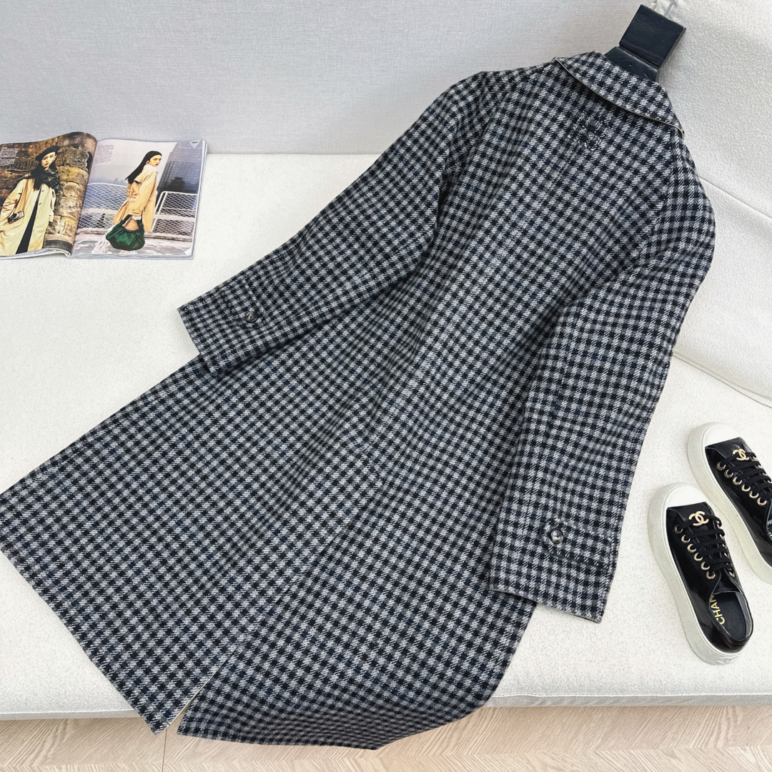 明星同款 Miu 25Ss————秋冬最新款双面穿设计长款风衣 🤎一面经典卡其色 一面羊毛格子面料 两面