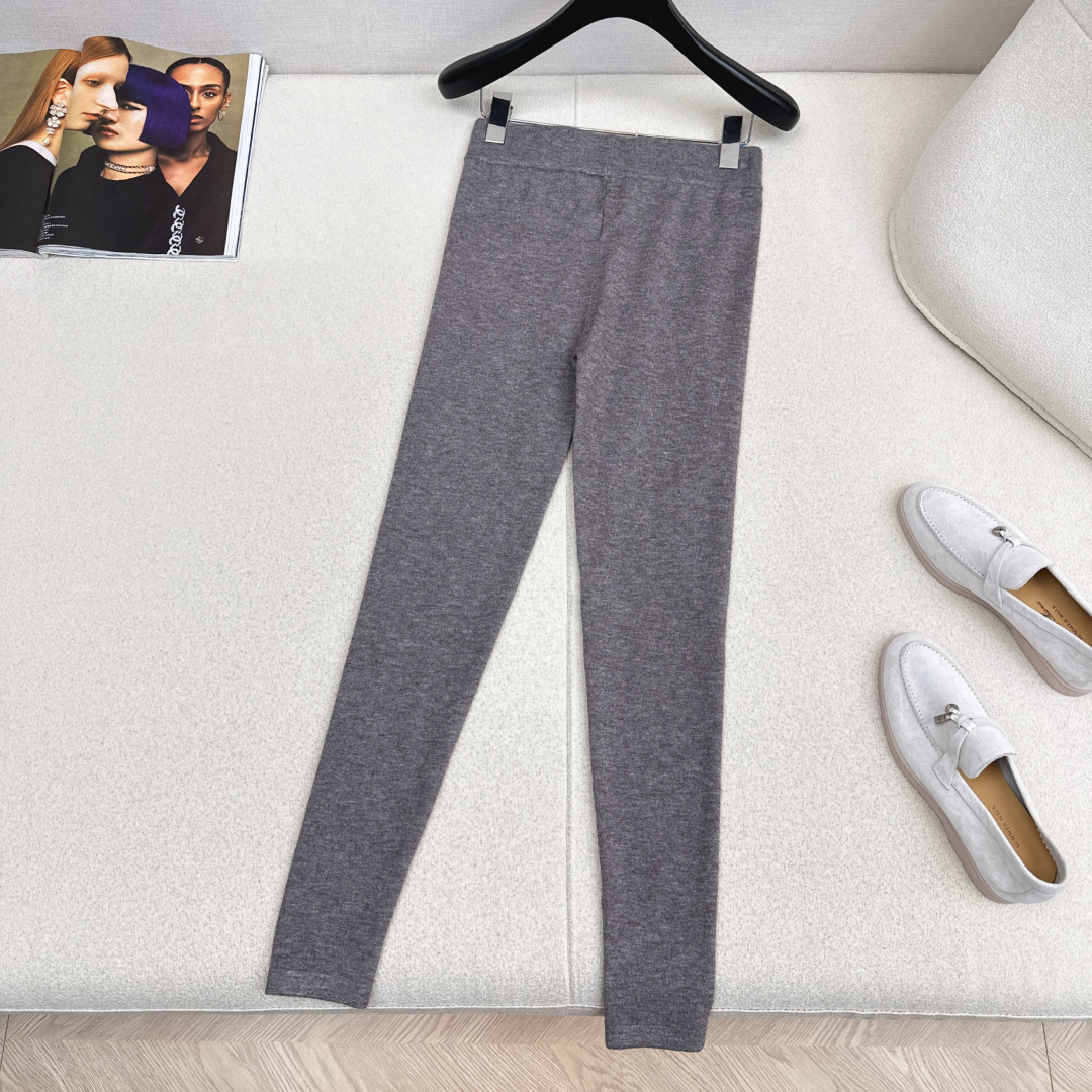 特价🉐️❗️现货齐码❗️不退不换❗️入冬必备 Bc 25Ss————秋冬最新款经典logo字母装饰针织打