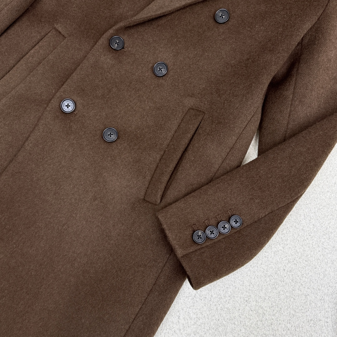 特价🉐️ ❗️现货齐码❗️不退不换❗️时髦复古～lp🆕 25Ss————秋冬最新款双排扣羊毛呢大衣外套🤎